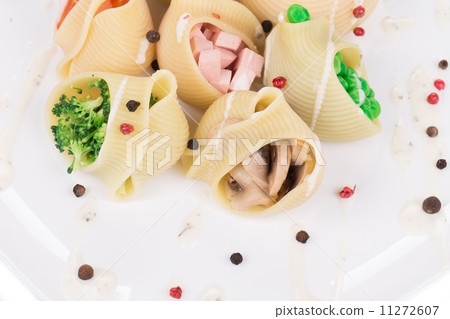 Pasta shells stuffed with vegetables Pasta shells stuffed with vegetables 11272607