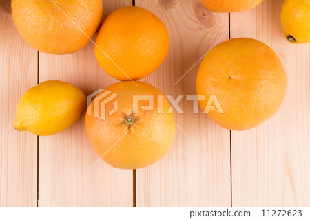 oranges and grapefruits 11272623