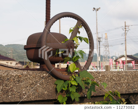 Rusted water gate valve Rusted water gate valve 11273082