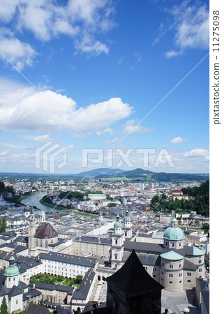 Streets of Europe 11275098