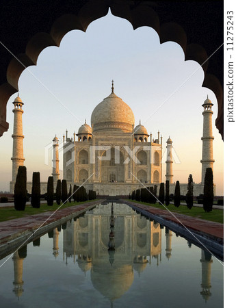 Taj Mahal at Dawn - Agra - India 11275243
