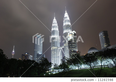 A piece of twin towers A piece of twin towers 11281598