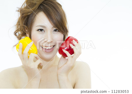 A woman with paprika (beauty image) A woman with paprika (beauty image) 11283053