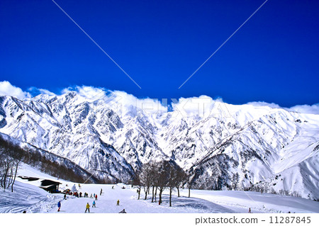 滑雪勝地和山脈 11287845