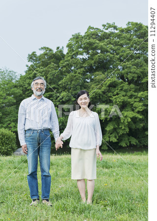 Senior Friends 11294407