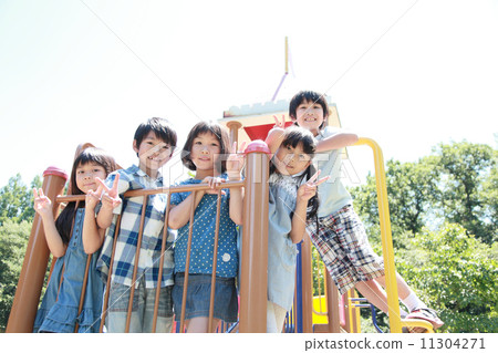 Elementary school student image Elementary school student image 11304271