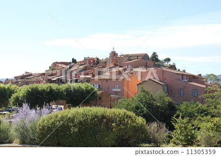Village of Roussillon village of Roussinyon Village of Roussillon village of Roussinyon 11305359