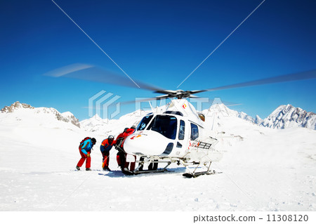Heli-Skiing 11308120