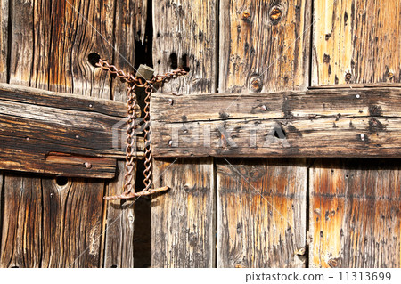 Old wooden door 11313699