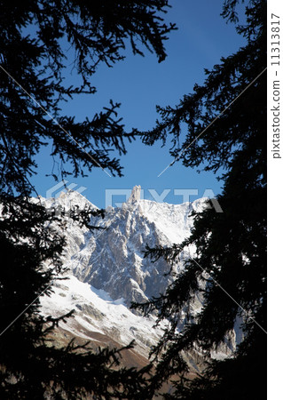 Mountain peak Mountain peak 11313817