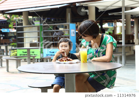 小販中心的父母和子女 11314976