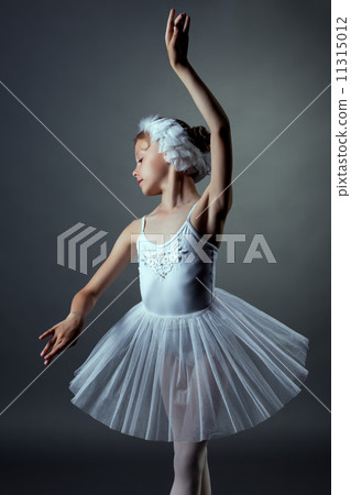 Nice little girl dancing role of White Swan 11315012