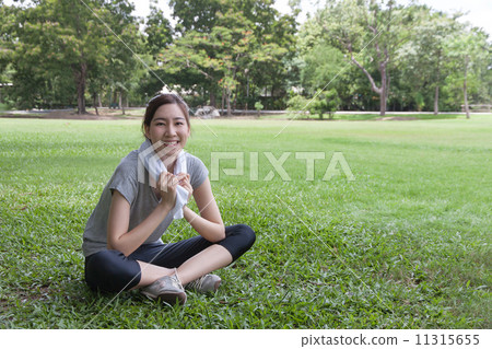 Asian woman exercising 9 11315655