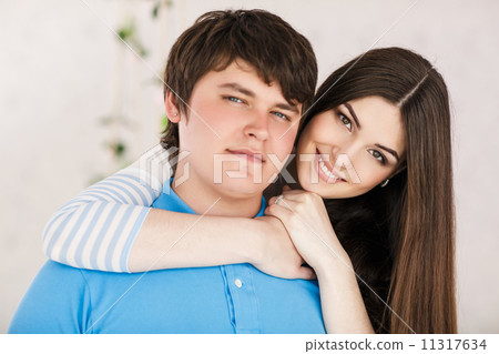 Young couple 11317634