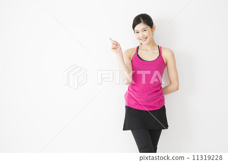 穿運動服的女性 穿運動服的女性 11319228