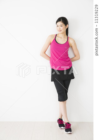 穿運動服的女性 穿運動服的女性 11319229