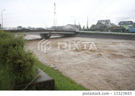 [September 20, 2011 Typhoon No. 15 Tsugawa Floodway in Kasugai City] 11323683
