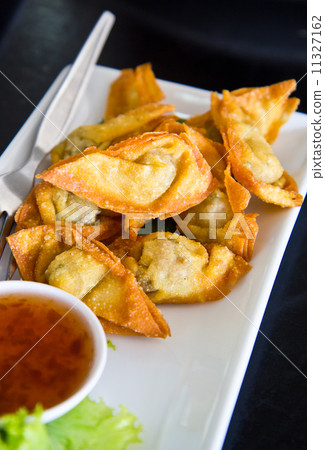 Fried pork wantons 11327162