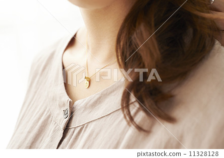 necklace  11328128