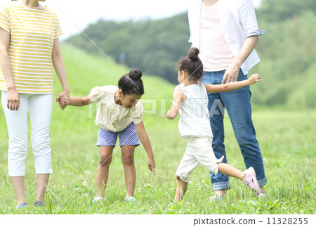 夏天的家庭 11328255