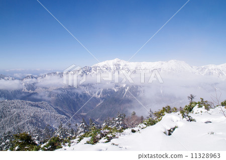 winter mountain 11328963