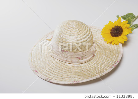 Straw hat and sunflower summer image image material Straw hat and sunflower summer image image material 11328993