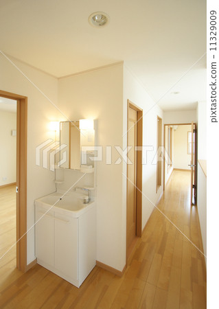 Bathroom vanity image set in the corridor hall of detached house 2F-658 Bathroom vanity image set in the corridor hall of detached house 2F-658 11329009