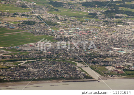 Aerial view of Matsunami near Kashiwazaki City, Niigata Prefecture 11331654