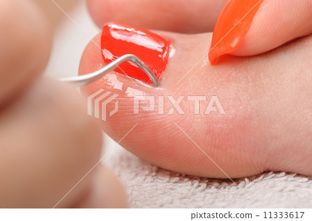 pedicure process macro closeup pedicure process macro closeup 11333617