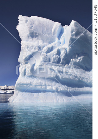 Iceberg - Antarctica 11337049