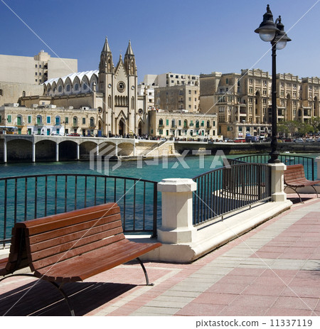 Balluta Bay - Sliema - Island of Malta 11337119