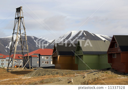 Longyearbyen - Svalbard Islands 11337328