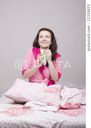 girl is dreaming unexpectedly received an inheritance girl is dreaming unexpectedly received an inheritance 11339825