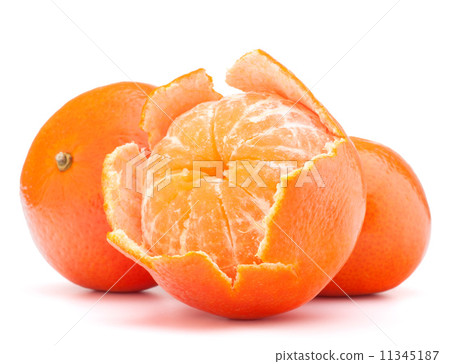 Peeled tangerine or mandarin fruit 11345187