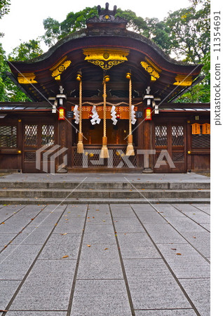 "Naka Gate" of Nago Shrine (Karasuma-ku Karasumadoraga Choshima-cho Minakoru Sakura Tsuru-cho) "Naka Gate" of Nago Shrine (Karasuma-ku Karasumadoraga Choshima-cho Minakoru Sakura Tsuru-cho) 11354691