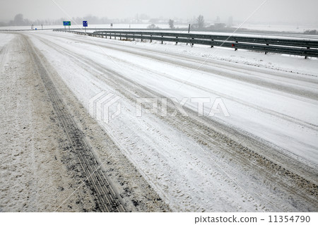 Snowy Highway 11354790