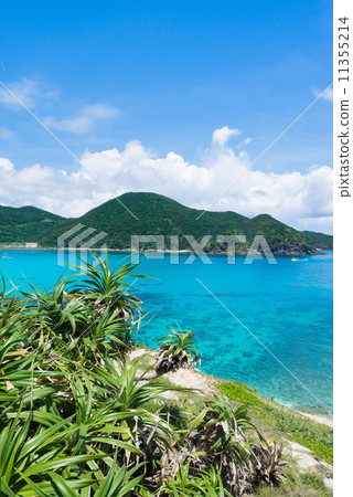 View from the sea of Okinawa · Hanari island View from the sea of Okinawa · Hanari island 11355214