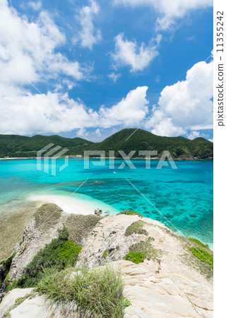Okinawa's Ocean and the Sea of the Kerama Islands Okinawa's Ocean and the Sea of the Kerama Islands 11355242