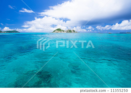 Sea of Okinawa · Hanaari Island 11355250