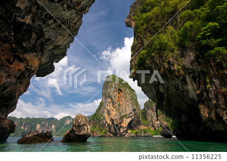 Karst formations in Krabi 11356225