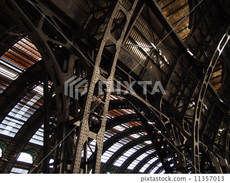 Milan Central Station Milan Central Station 11357013