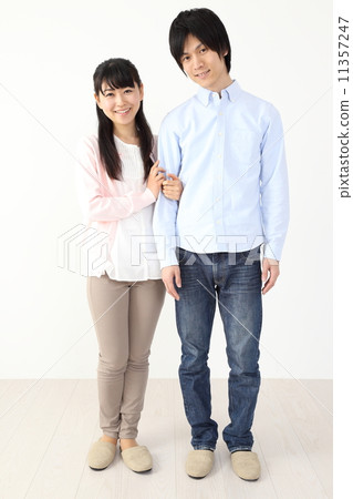 愛情夫婦新婚夫婦男性和女性 愛情夫婦新婚夫婦男性和女性 11357247