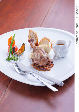 Fusion food 11358862