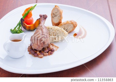 Fusion food 11358863