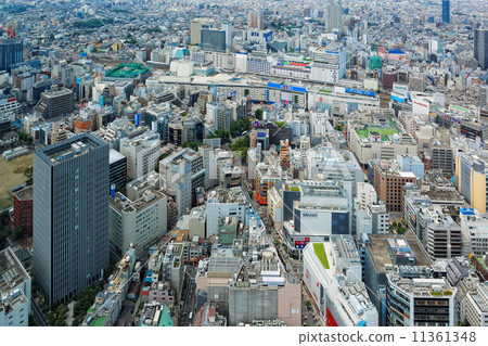 從Sunshine 60，它面向池袋車站周圍的街道 11361348