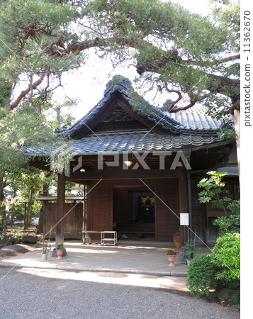 The entrance of Noda City Municipal Hall (Former Motegi Sahira Mansion) The entrance of Noda City Municipal Hall (Former Motegi Sahira Mansion) 11362670