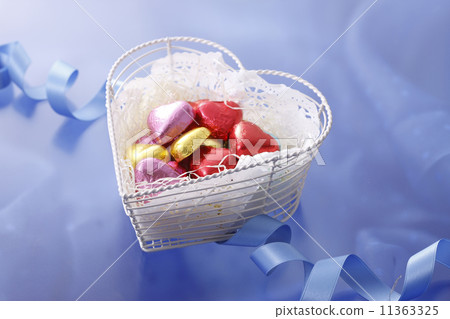 Love chocolate 11363325