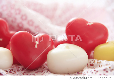 Heart shaped chocolat 11363326