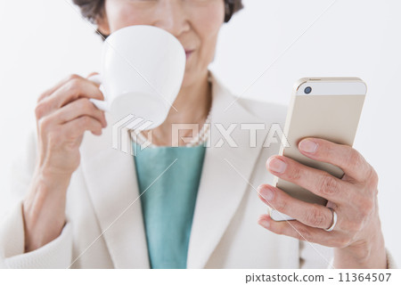 Female officer / manager 11364507