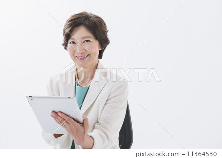 Female officer / manager 11364530